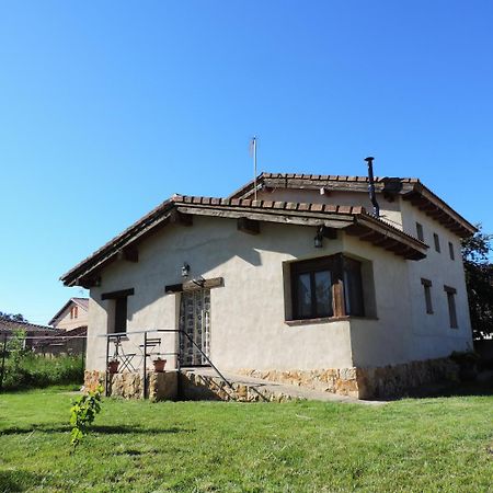 La Casa Del Cartero Pablo Guest House Saldana de Ayllon Екстериор снимка