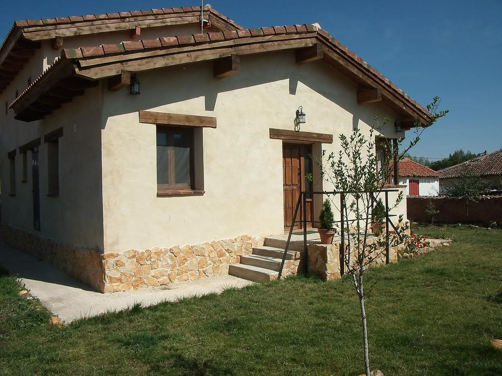La Casa Del Cartero Pablo Guest House Saldana de Ayllon Екстериор снимка