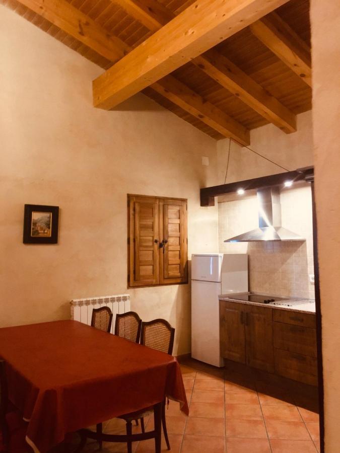 La Casa Del Cartero Pablo Guest House Saldana de Ayllon Екстериор снимка