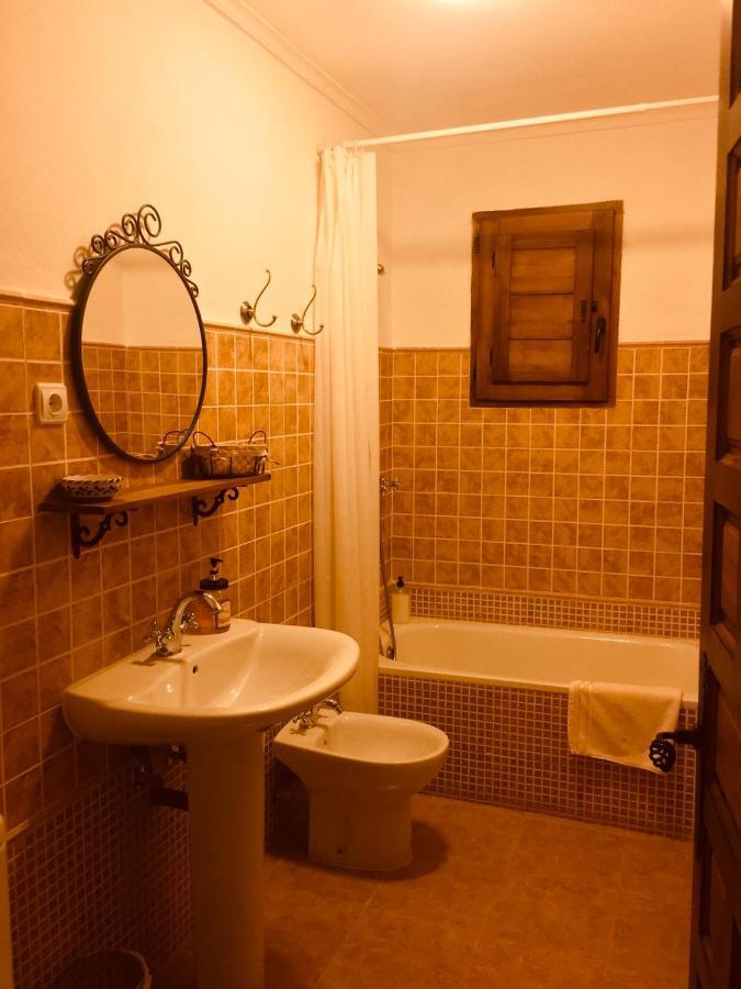 La Casa Del Cartero Pablo Guest House Saldana de Ayllon Екстериор снимка