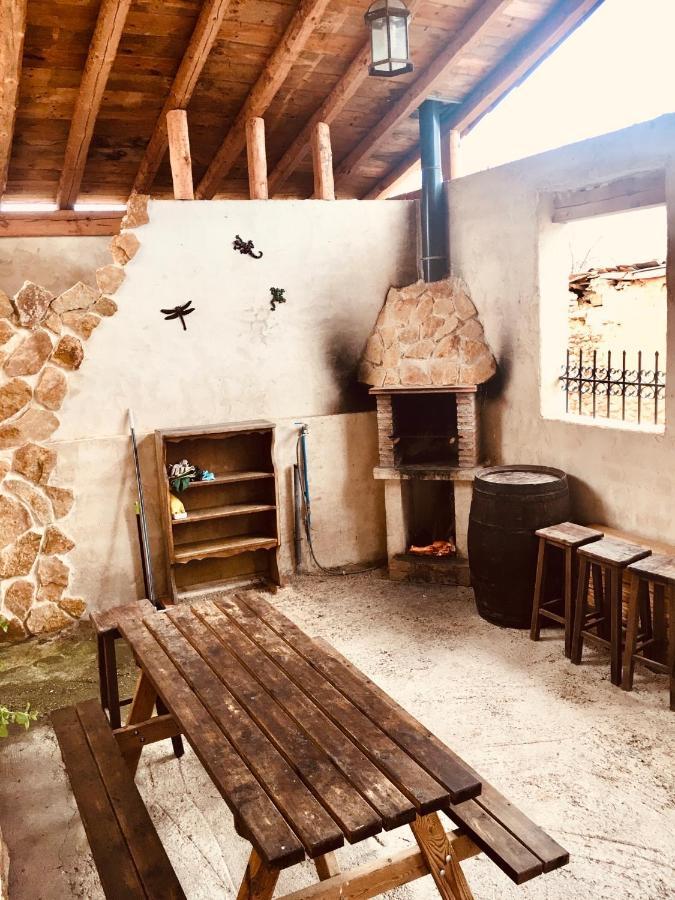 La Casa Del Cartero Pablo Guest House Saldana de Ayllon Екстериор снимка